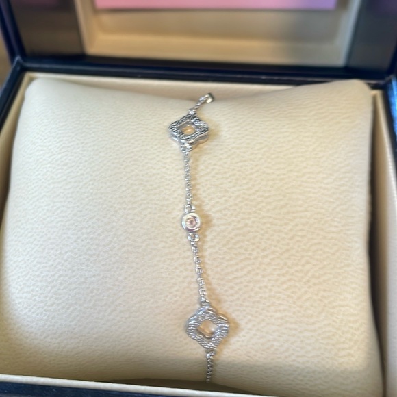 Gorgeous Crystal and Sterling Silver Clover Bracelet worn once - Picture 2 of 5